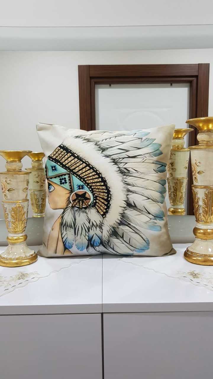 Kızılderili Çocuk Desenli Dekoratif Kırlent Kılıfı