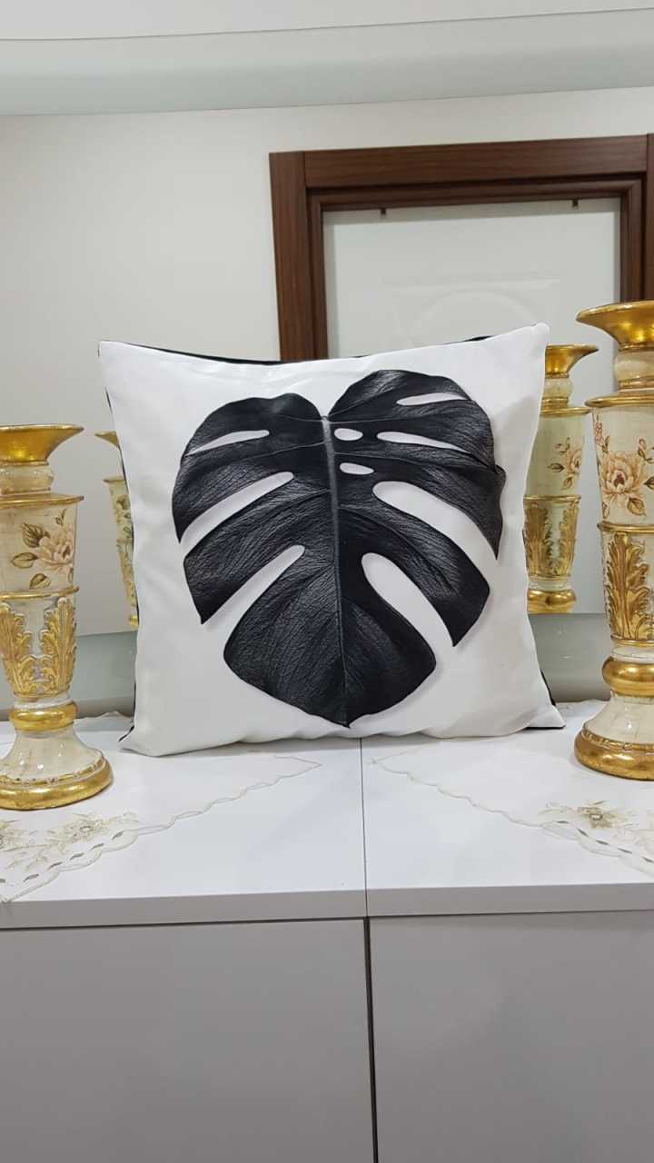 Siyah & Beyaz Yaprak Modern Desenli Dekoratif Kırlent Kılıfı