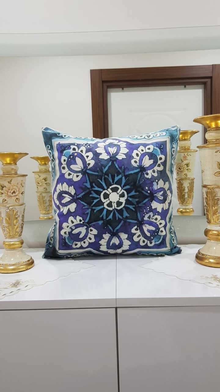 Mavi & Beyaz Karo Çini Desenli Dekoratif Kırlent Kılıfı