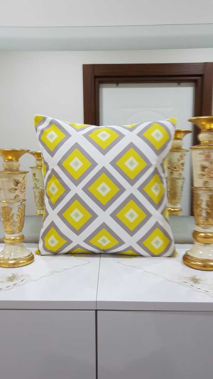 Sarı & Gri Geometrik Dörtgen Bahar Desenli Dekoratif Kırlent Kılıfı