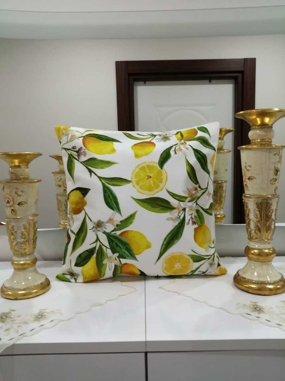 Sarı & Yeşil Yarım Limon Bahar Desenli Dekoratif Kırlent Kılıfı