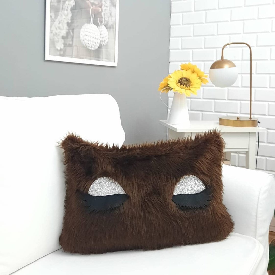Peluş Kirpik Kırlent Kılıfı Kahve 35x55cm