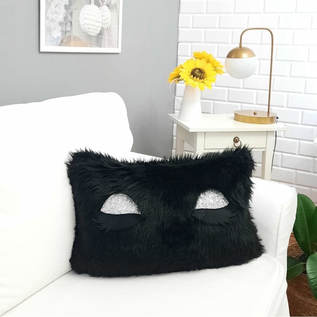 Peluş Kirpik Kırlent Kılıfı Siyah 35x55cm