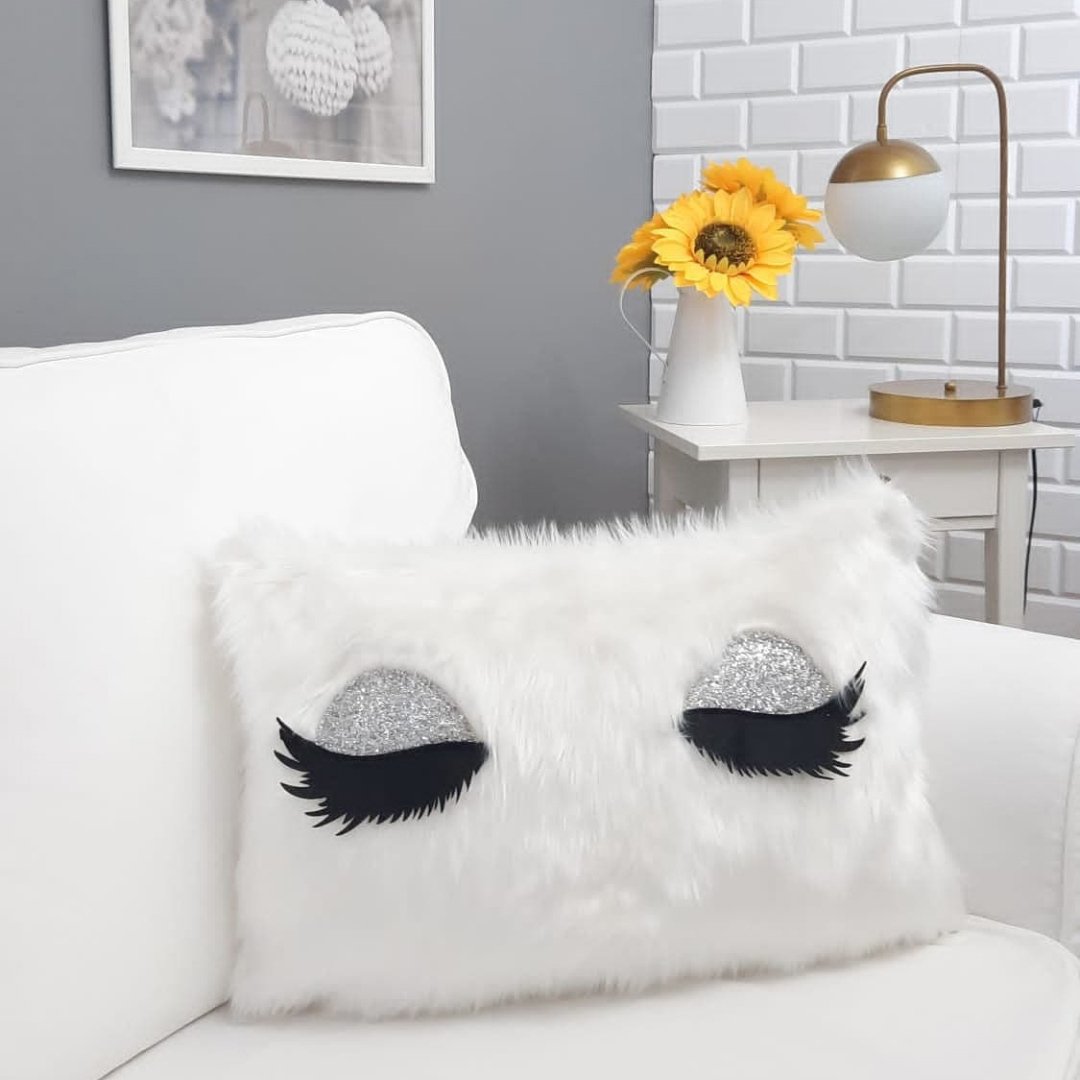 Peluş Kirpik Kırlent Kılıfı Beyaz 35x55cm