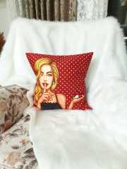 Emilia Pop Art Desenli Dekoratif Kırlent Kılıfı