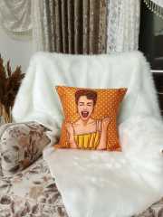 Luna Pop Art Desenli Dekoratif Kırlent Kılıfı