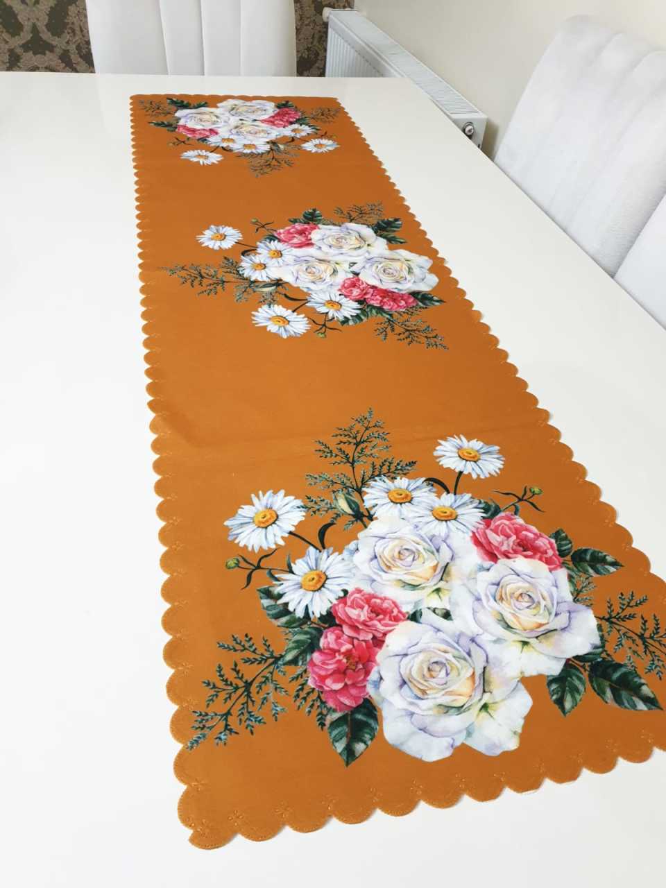 Turuncu Desenli Çiçekli - Papatya Çiçek Dekoratif Runner Örtü