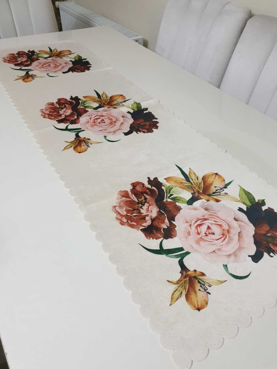 Kiremit & Pudra Desenli Çiçekli - Sarı Kız Çiçek Dekoratif Runner Örtü