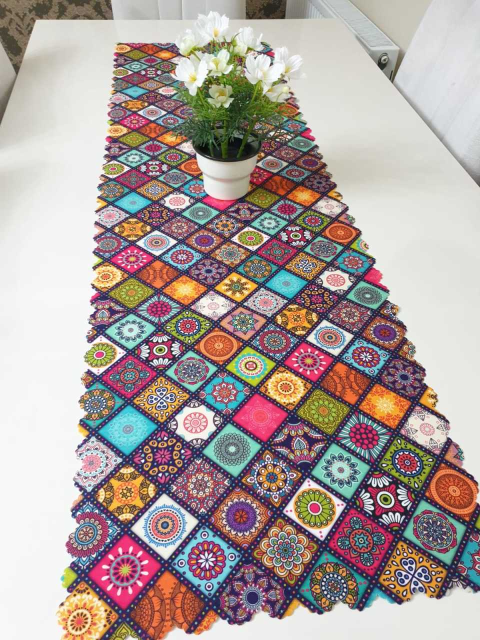 Renkli Patchwork Mandala Desenli Model Dekoratif Runner Örtü