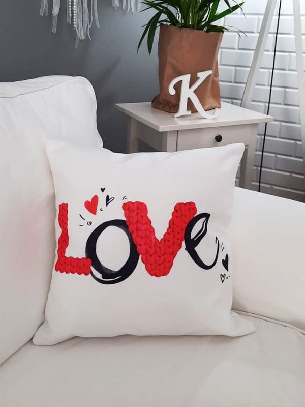 Sevgililer Günü Temalı Kırlent Kılıfı 43x43cm