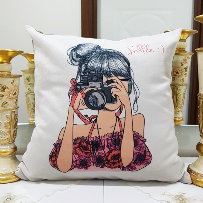 Anime Baskılı Kırlent Kılıfı 43x43cm
