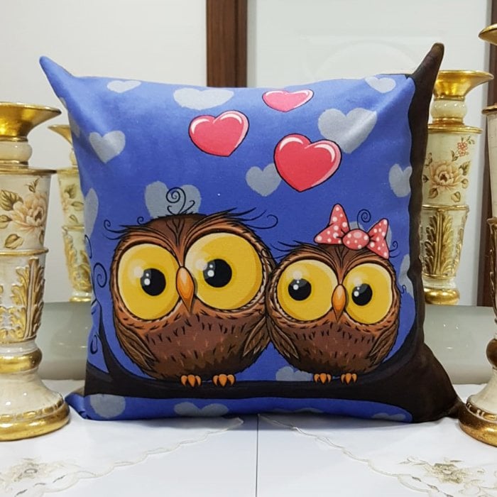 Anime Baskılı Kırlent Kılıfı 43x43cm