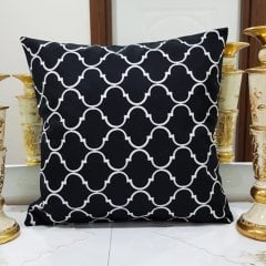 Trend Desen Siyah Beyaz Baskılı Kırlent Kılıfı 43x43cm