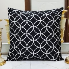 Trend Desen Siyah Beyaz Baskılı Kırlent Kılıfı 43x43cm
