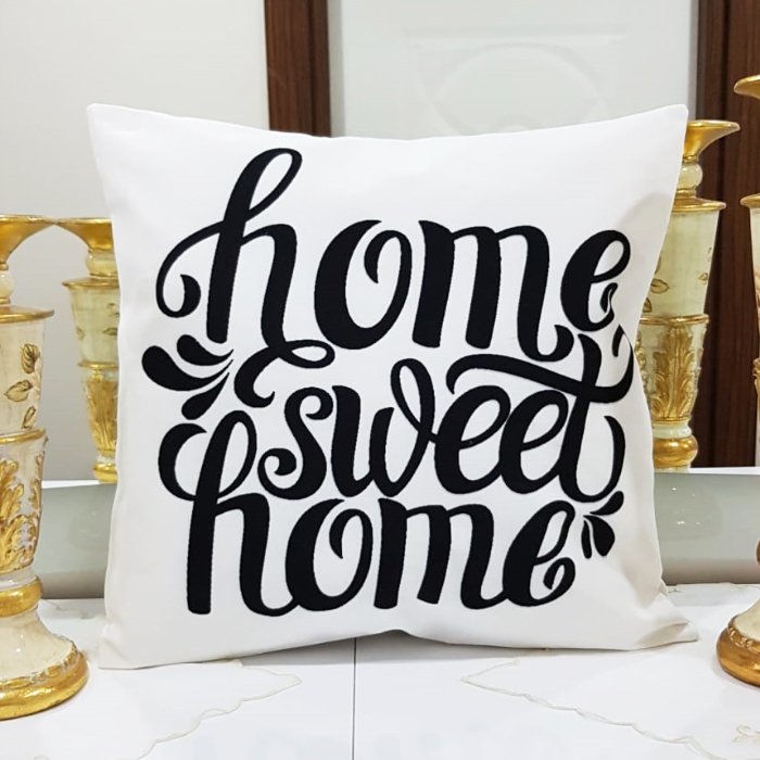Trend Desen Siyah Beyaz Baskılı Kırlent Kılıfı 43x43cm